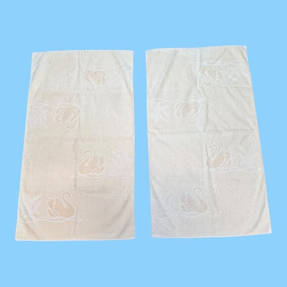 Vintage Cream Cotton Bath Towels Elegant Swan 3D Pattern Set Of 2 Granny Core - Picture 2 of 5